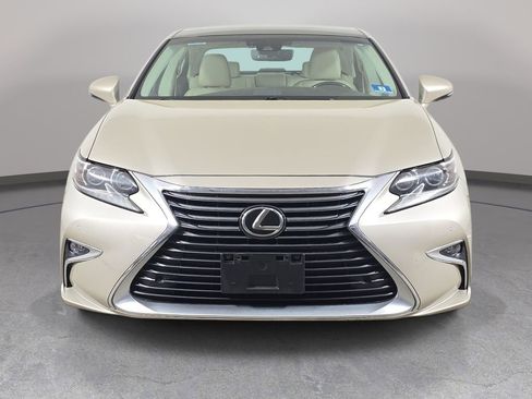 Used 2016 Lexus ES 350 w/ Luxury Package w/Wood Trim FWD image 3