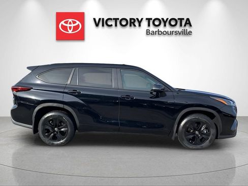 Used 2024 Toyota Highlander XLE image 4