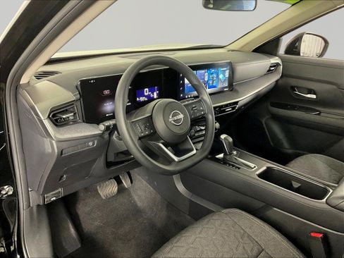 Used 2026 Nissan Kicks SV w/ SV Premium Package FWD image 16
