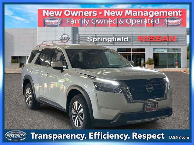 Certified 2025 Nissan Pathfinder SL AWD/4WD image 1