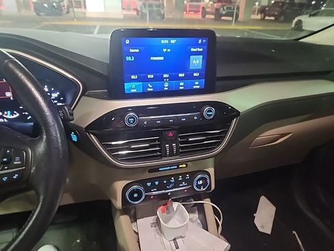 Used 2020 Ford Escape SEL FWD image 6