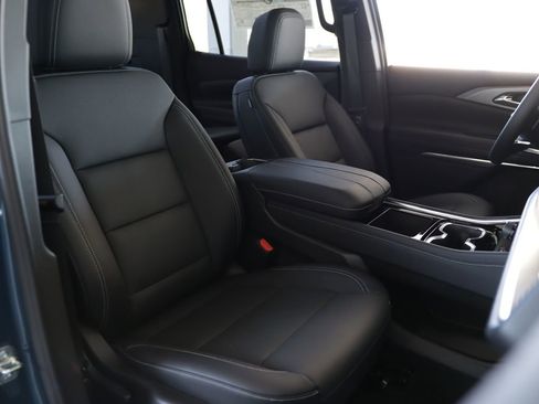 New 2026 Chevrolet Traverse LT w/ Sun and Wheel Package image 34