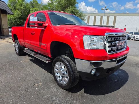 Used 2012 GMC Sierra 2500 SLT w/ SLT Convenience Package AWD/4WD image 4