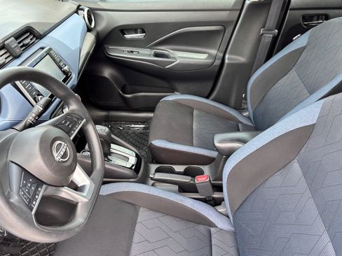 Used 2023 Nissan Versa SV FWD image 17