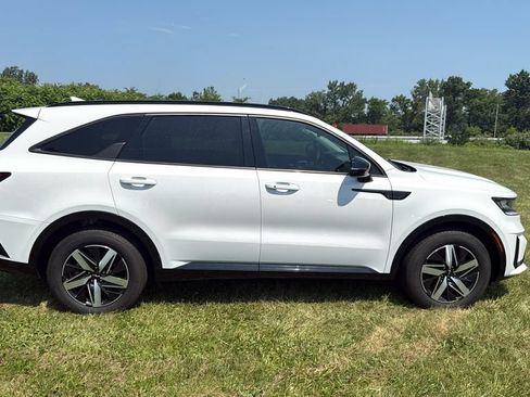 Used 2022 Kia Sorento S FWD image 8