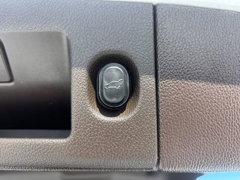 Used 2019 GMC Yukon Denali w/ Denali Ultimate Package image 45