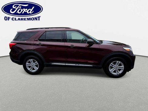 Used 2022 Ford Explorer XLT w/ Equipment Group 202A AWD/4WD image 9