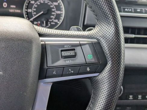 Used 2024 Mitsubishi Outlander SE Black Edition image 18