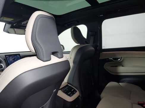 Certified 2026 Volvo XC90 B6 Plus w/ Protection Package Premier AWD/4WD image 14