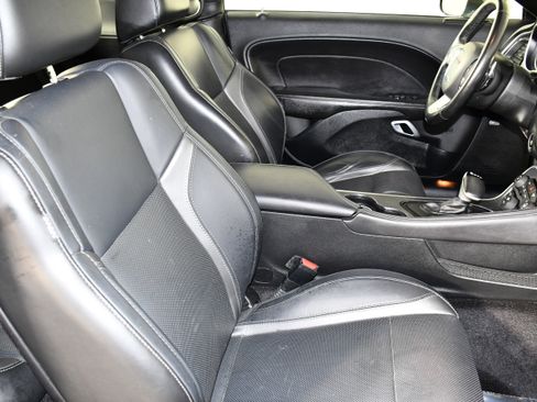 Used 2018 Dodge Challenger GT image 41