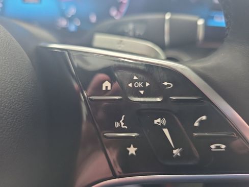 Used 2023 Mercedes-Benz E 350 4MATIC Sedan image 38