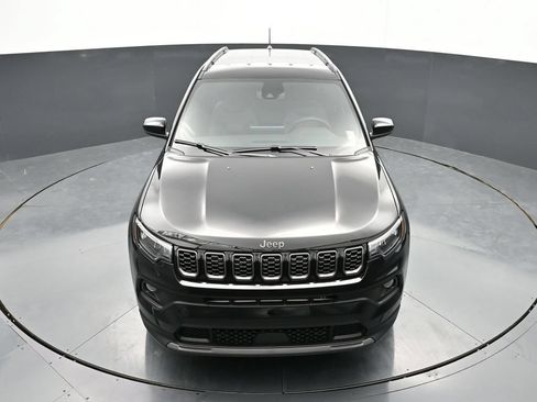 Used 2026 Jeep Compass Latitude AWD/4WD image 30