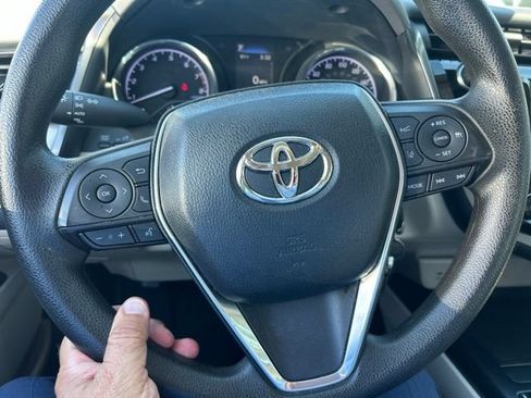 Used 2019 Toyota Camry LE FWD image 10