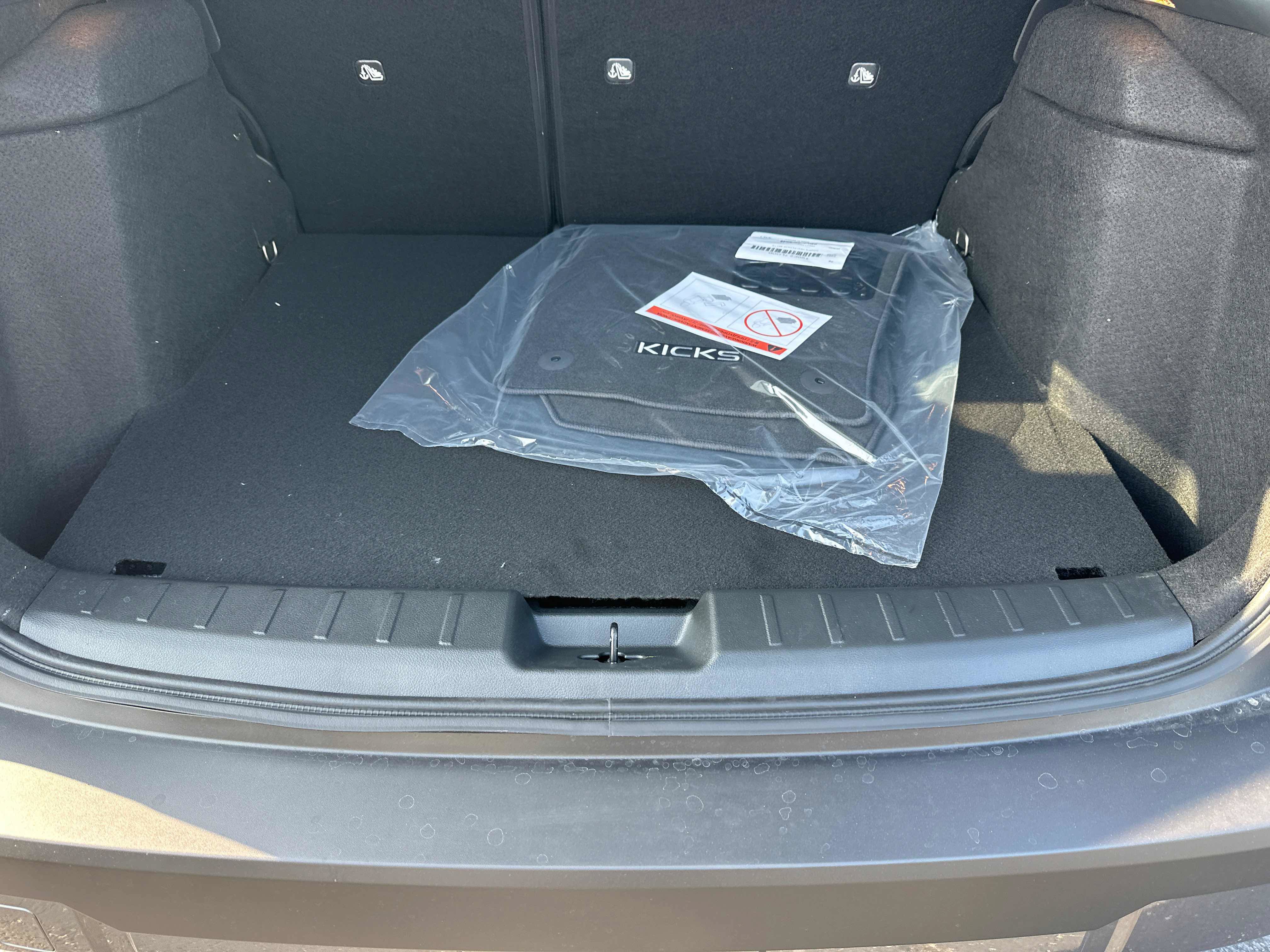 New 2027 Nissan Kicks SV AWD/4WD image 15