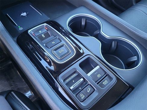 Used 2023 Honda Pilot Elite image 11