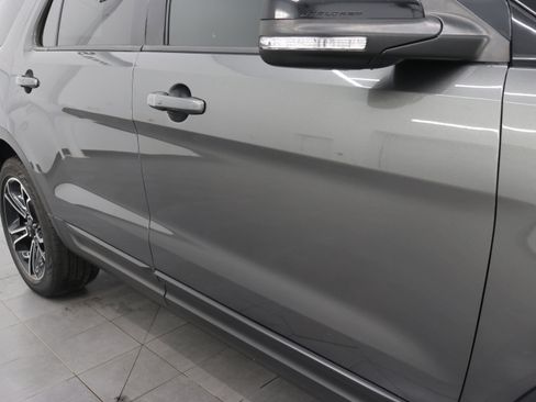 Used 2015 Ford Explorer Sport w/ Equipment Group 401A AWD/4WD image 23