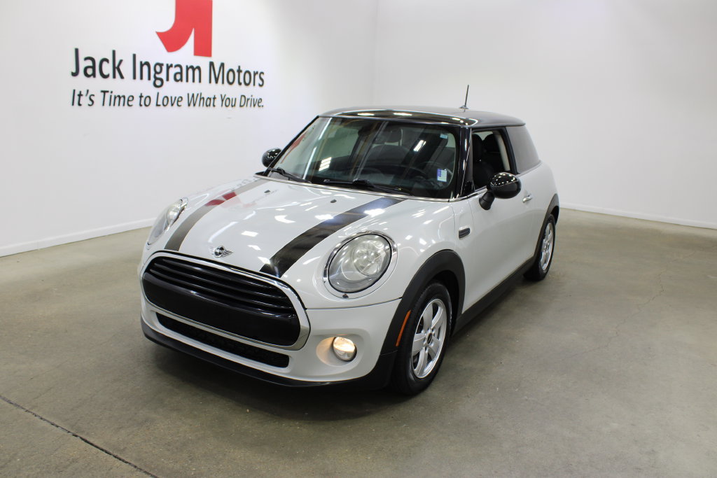 Used 2016 MINI Cooper 2-Door Hardtop FWD image 2