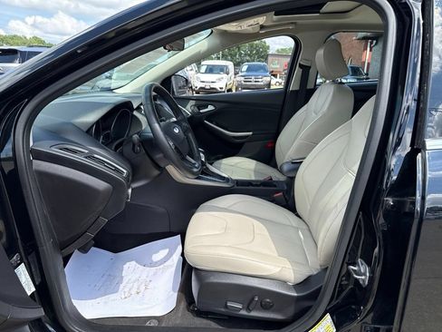 Used 2018 Ford Focus Titanium FWD image 22