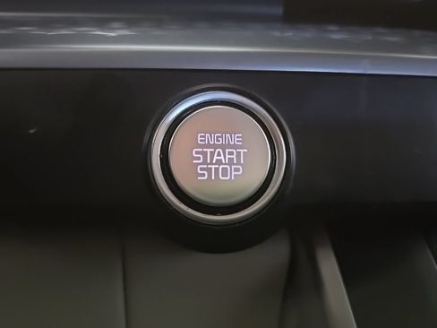 Certified 2023 Kia Carnival LX FWD image 28