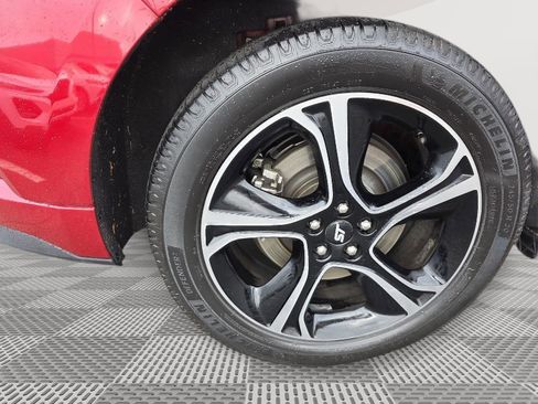 Used 2021 Ford Edge ST image 22