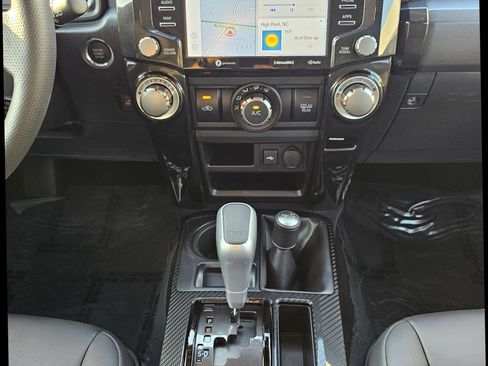Used 2023 Toyota 4Runner TRD Off-Road Premium w/ Off Road Premium Plus Package AWD/4WD image 21