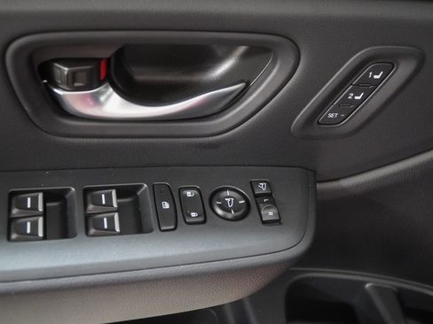 Certified 2025 Honda Pilot TrailSport image 20