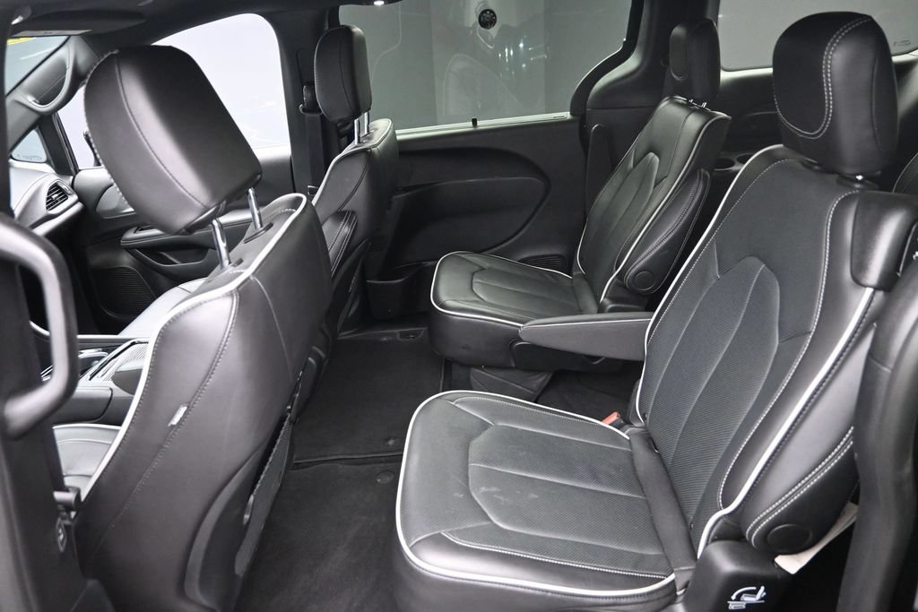 Used 2026 Chrysler Pacifica Limited AWD/4WD image 14