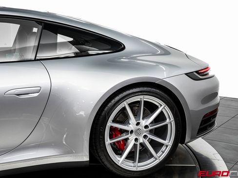Used 2024 Porsche 911 Carrera 4S image 15