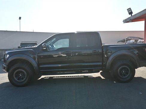 Used 2018 Ford F150 Raptor w/ Equipment Group 802A Luxury image 7