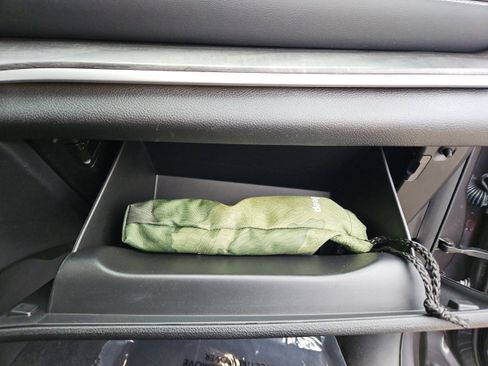 Used 2023 Jeep Grand Cherokee Limited image 70