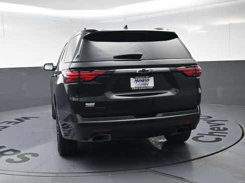 Certified 2023 Chevrolet Traverse Premier w/ Redline Edition image 8