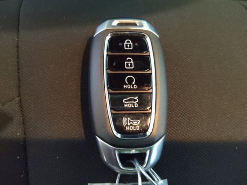 Used 2023 Hyundai Elantra SEL image 32