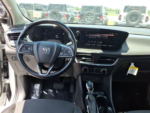 Used 2024 Buick Encore GX Preferred FWD image 14