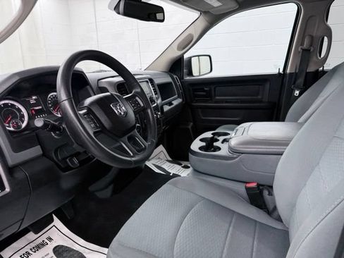 Used 2019 RAM 1500 Express AWD/4WD image 18