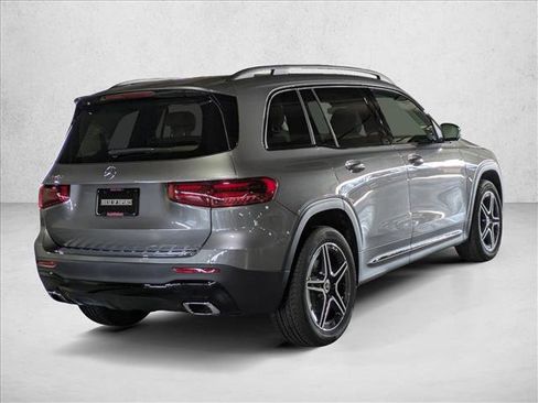 New 2026 Mercedes-Benz GLB 250 image 2