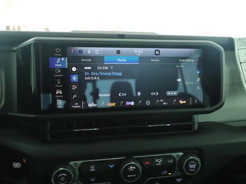 New 2026 Jeep Gladiator Sport image 16