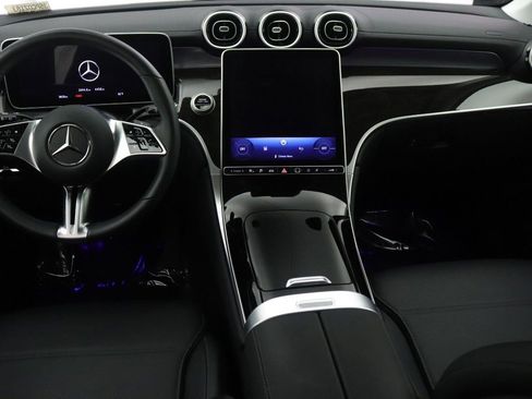 Certified 2025 Mercedes-Benz GLC 350e 4MATIC image 9