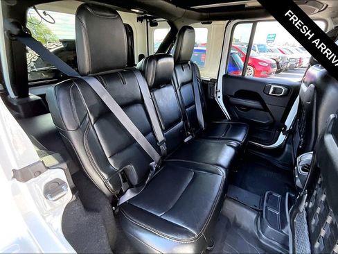 Used 2022 Jeep Wrangler Unlimited Rubicon w/ Xtreme Recon 35" Tire Package AWD/4WD image 23