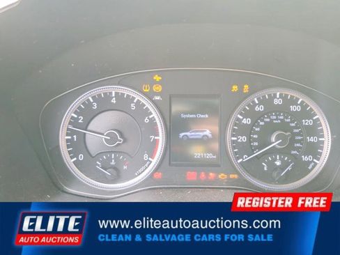 Used 2019 Hyundai Santa Fe SE image 17