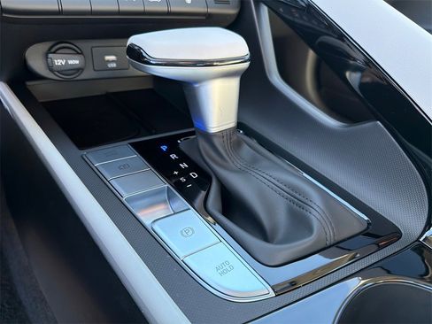 New 2026 Hyundai Elantra Limited image 31