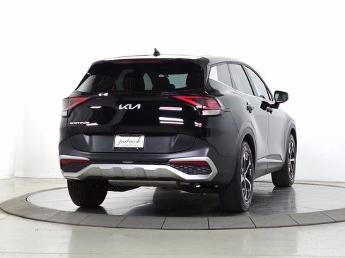 Used 2023 Kia Sportage EX image 9