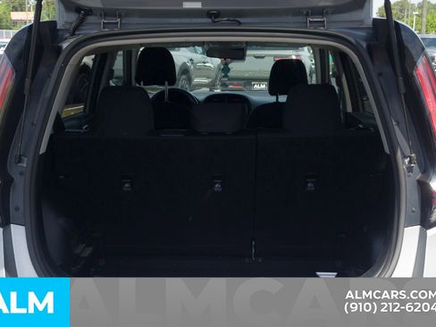 Used 2024 Kia Soul LX w/ Option Group 015 FWD image 9