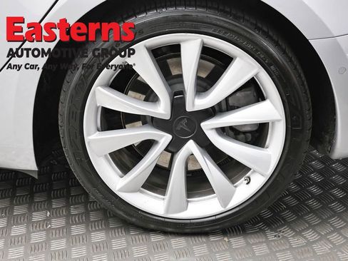 Used 2018 Tesla Model 3 Long Range image 8