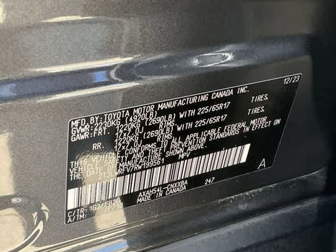 Used 2024 Toyota RAV4 LE AWD/4WD image 28