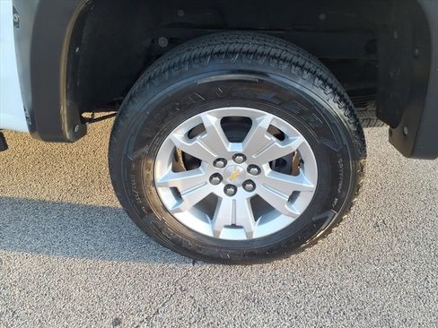 Used 2022 Chevrolet Colorado LT AWD/4WD image 10