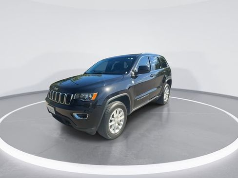 Used 2021 Jeep Grand Cherokee Laredo w/ Security & Convenience Group AWD/4WD image 4