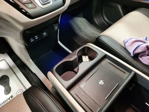 Certified 2025 Honda Odyssey Elite image 17