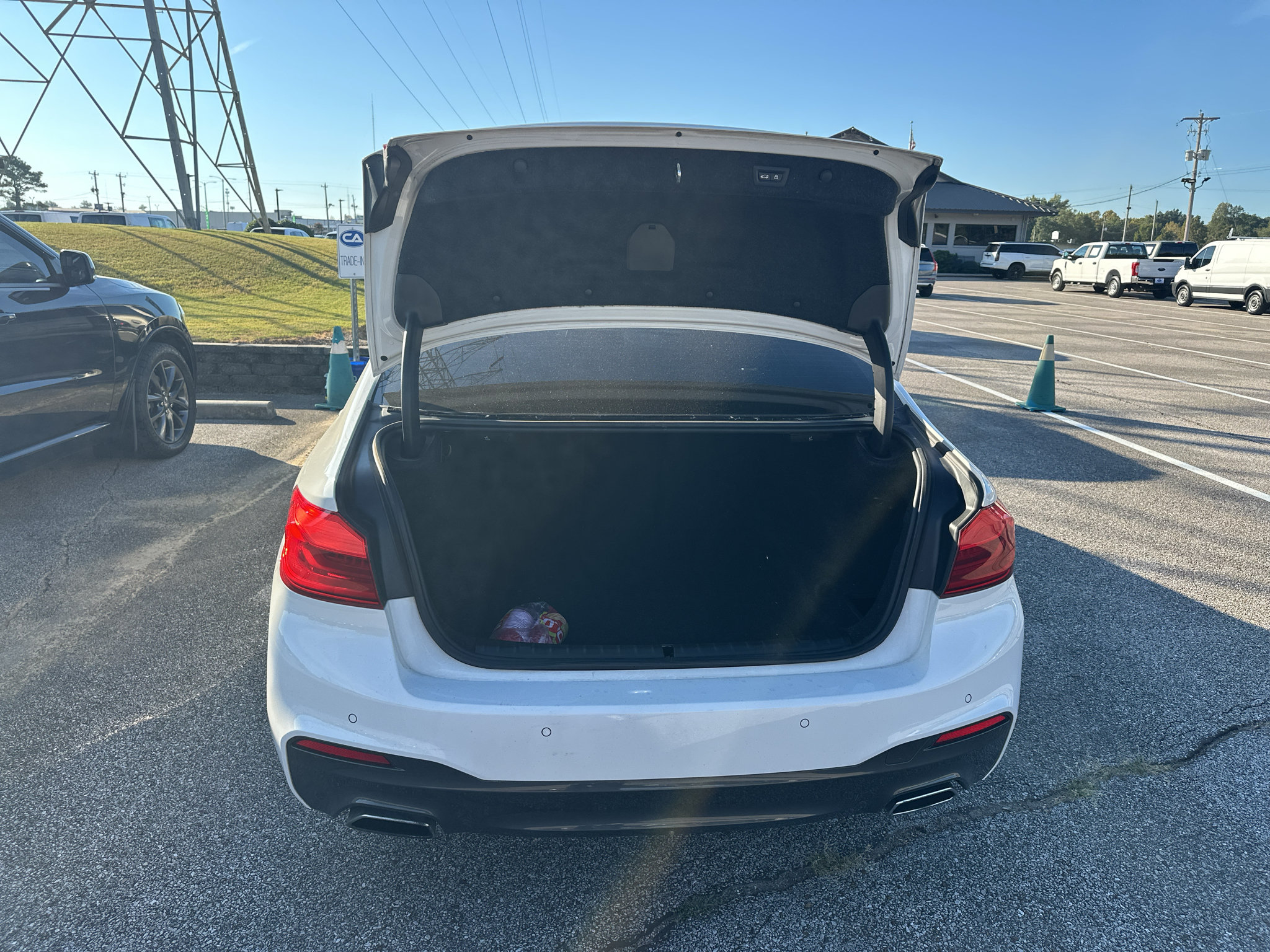 Used 2018 BMW 540i w/ M Sport Package RWD image 17