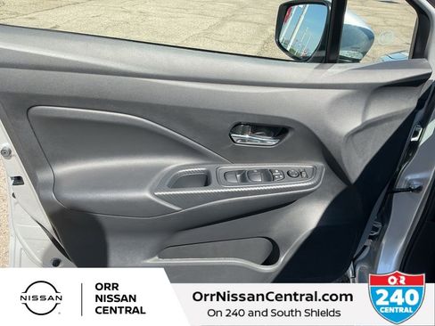 New 2025 Nissan Versa SV w/ Trunk Package FWD image 16