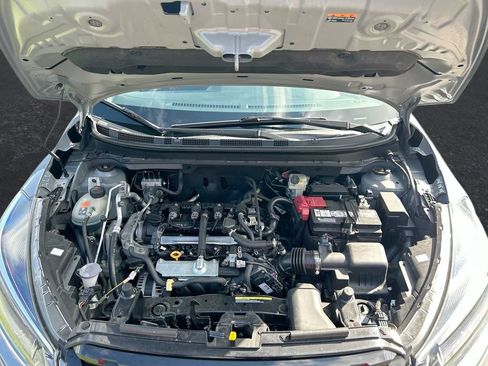 Used 2021 Nissan Kicks SR FWD image 29
